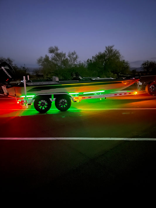 Green Trailer LED Lighting combined with Gatorbak bunks